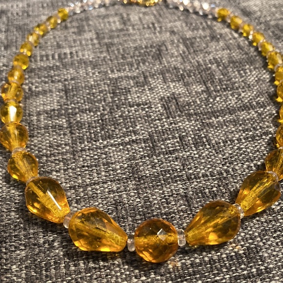 Vintage Crystal Necklace - Picture 4 of 7